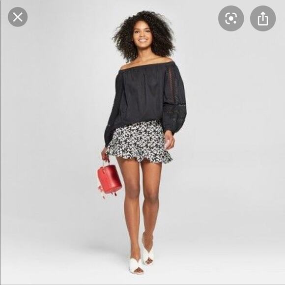 NEW who what wear floral ruffled shorts size 4 - Picture 6 of 6